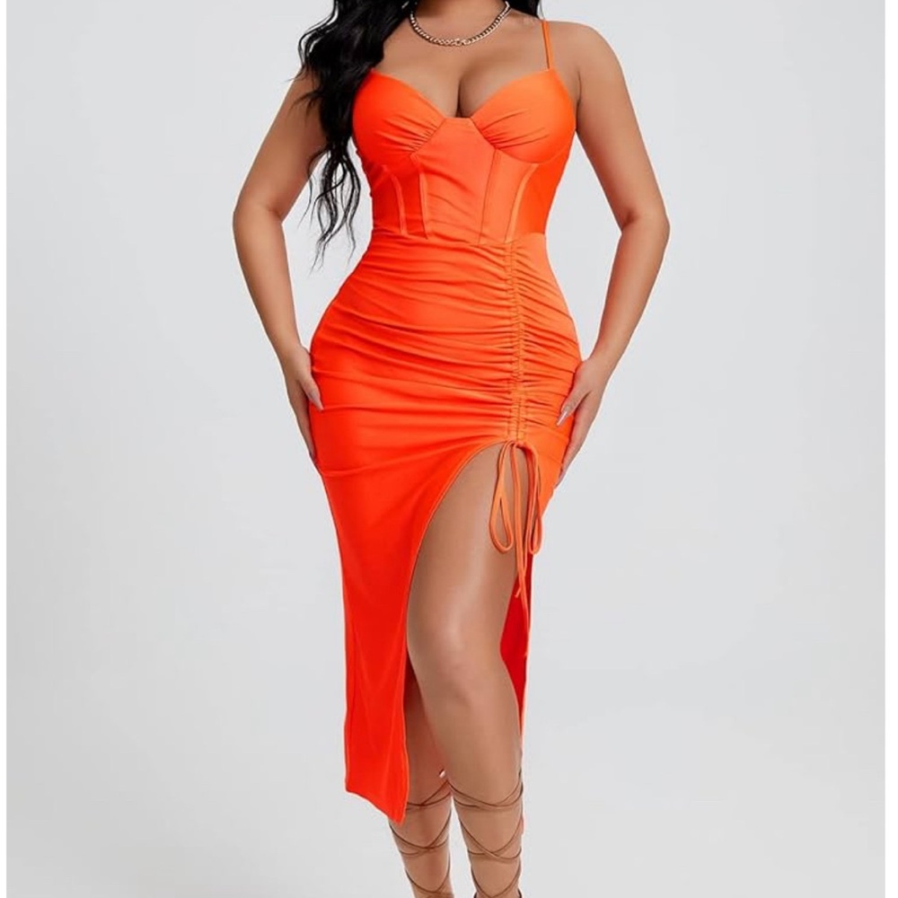 Runched orange dress